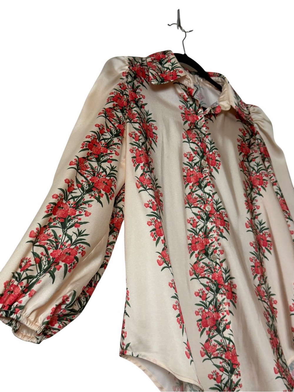 Tuckernuck Floral Button Front Blouse Cream Pink Green Size Small - Picture 3 of 5